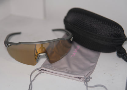 Gold Lens